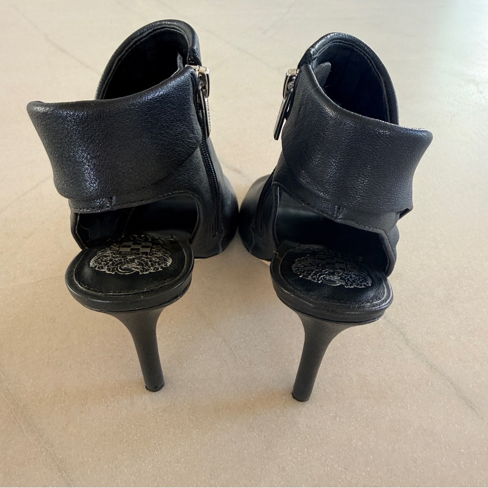 Vince Camuto Cholia Asymmetrical Sandal Bootie Shootie Black Leather Womens 6 - Picture 8 of 11